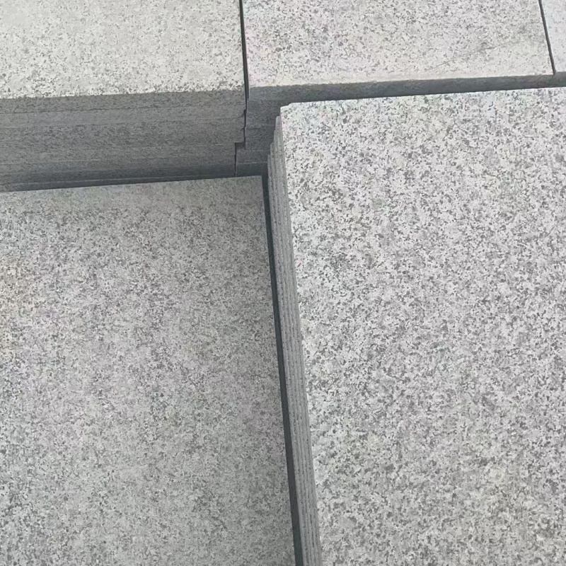 广东芝麻白地铺石石材厂家
